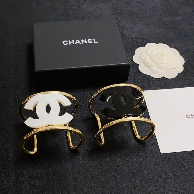Chanel Bracelet 07yxs35